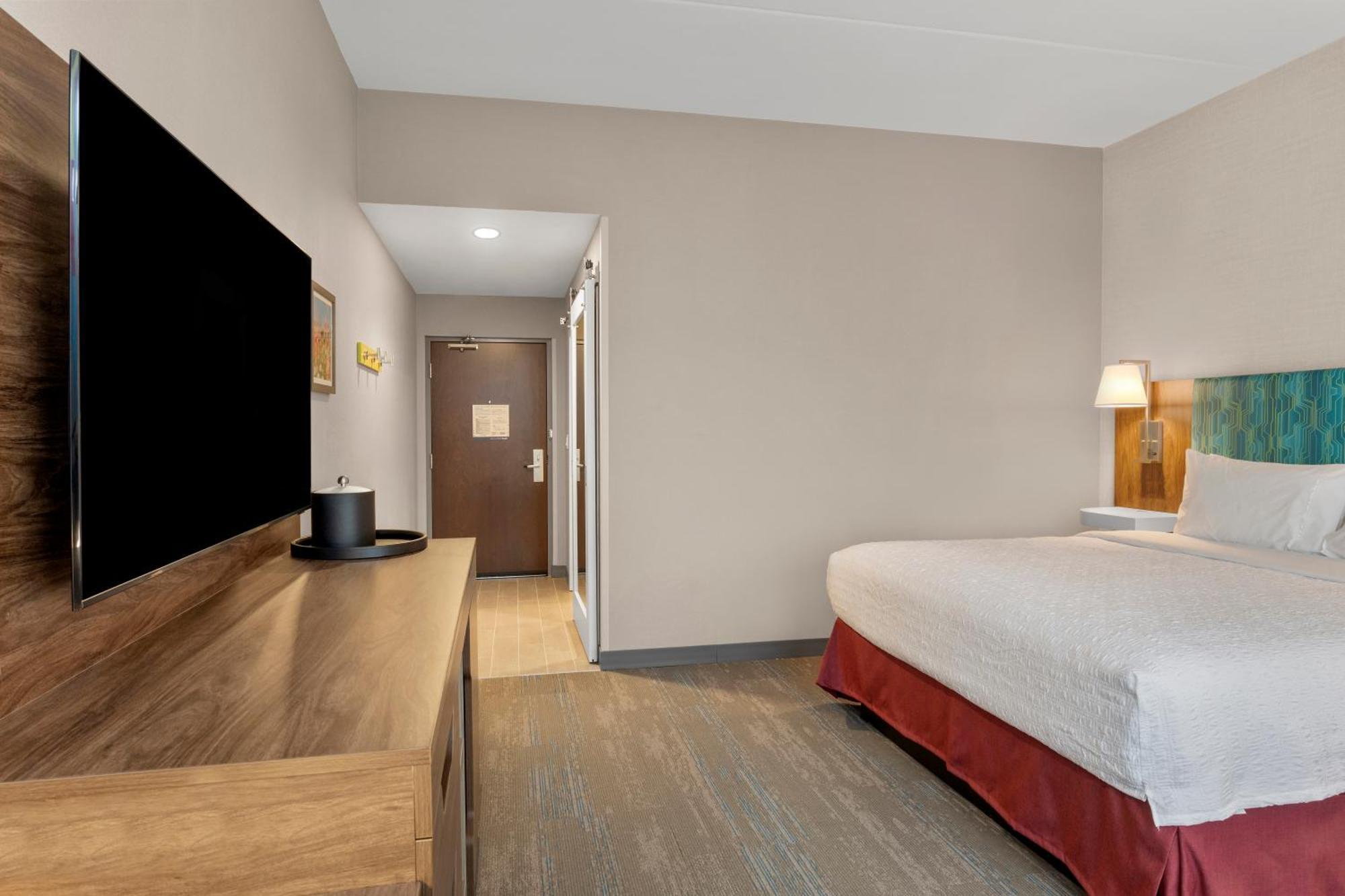 Hampton Inn By Hilton Cornwall Eksteriør bilde